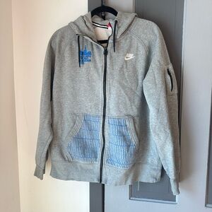 Nike Black and Gray Sweatshirt